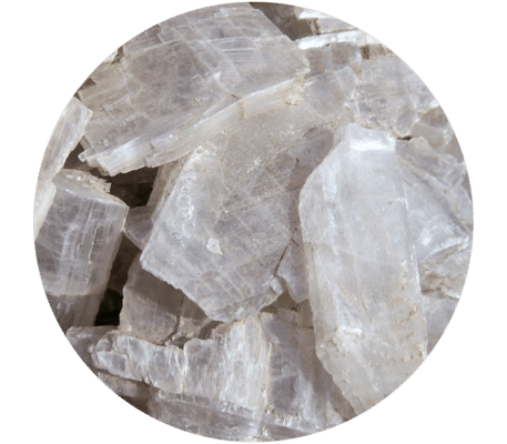 Amas cristallin cristal de roche brute propriétés en lithothérapie